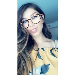 Meet your Posher, Salina